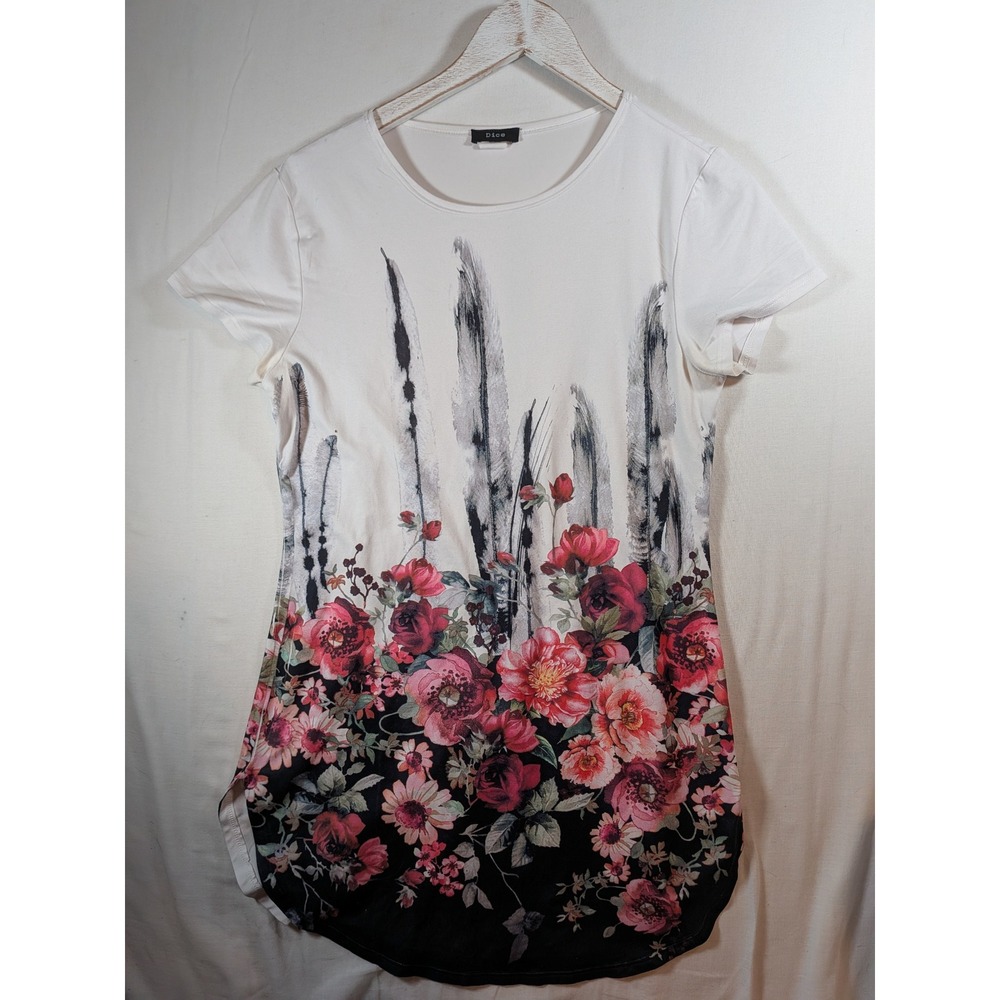 Dice Womens Short Sleeve Floral Feather Graphic Print T-Shirt White Pink Black